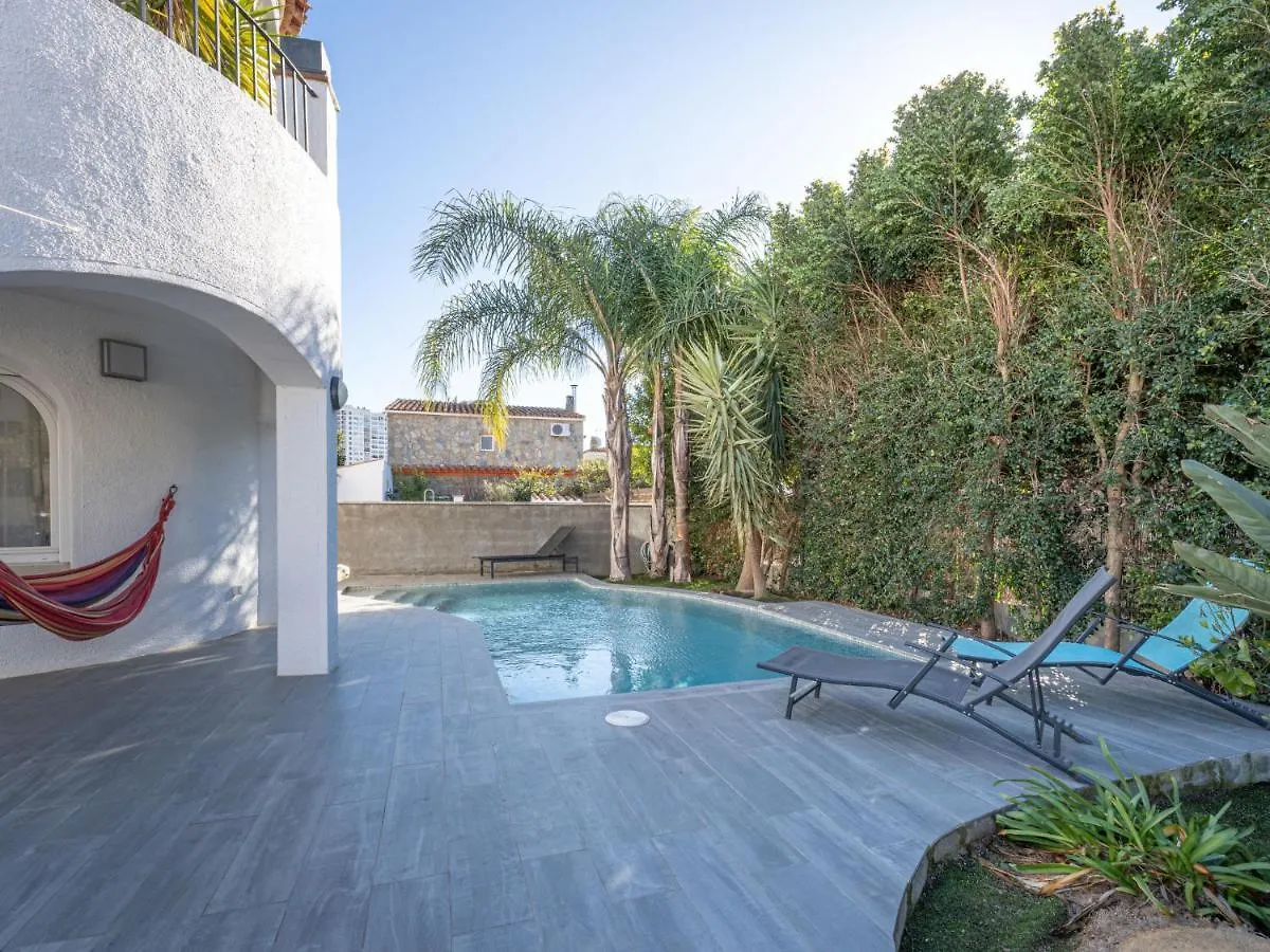 Holiday Home Dreams By Interhome Empuriabrava