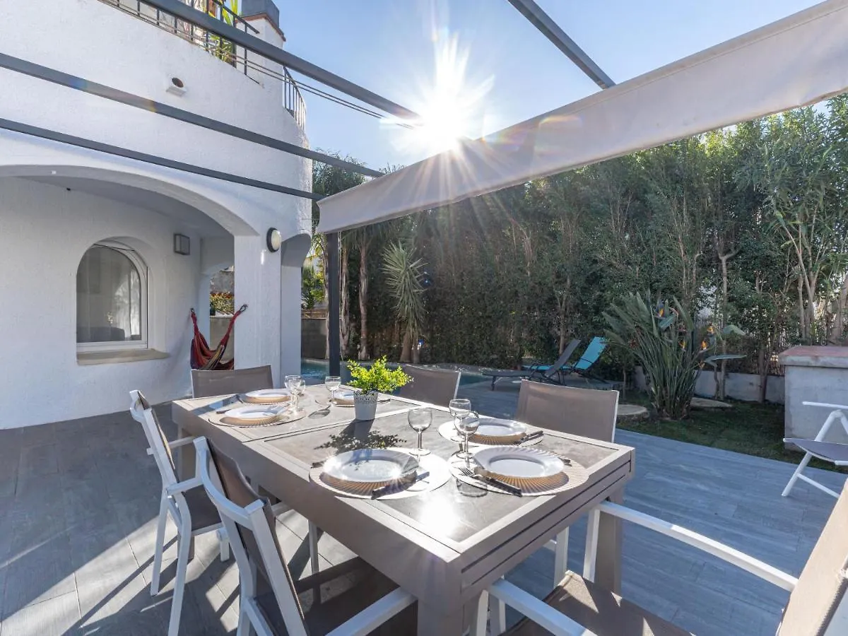 Holiday Home Dreams By Interhome Empuriabrava Hiszpania