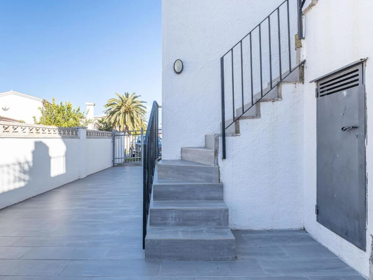 Holiday Home Dreams By Interhome Empuriabrava Hiszpania