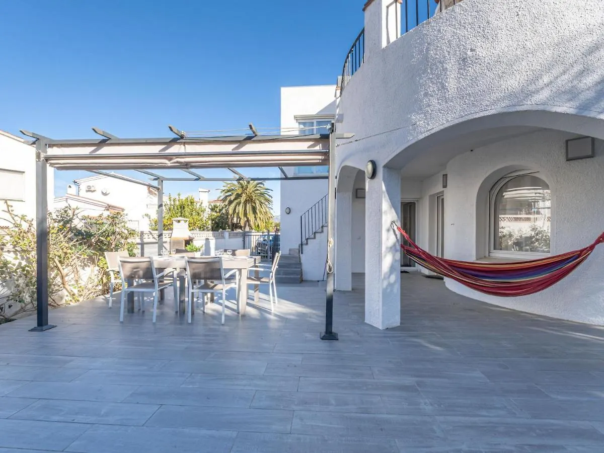 Holiday Home Dreams By Interhome Empuriabrava