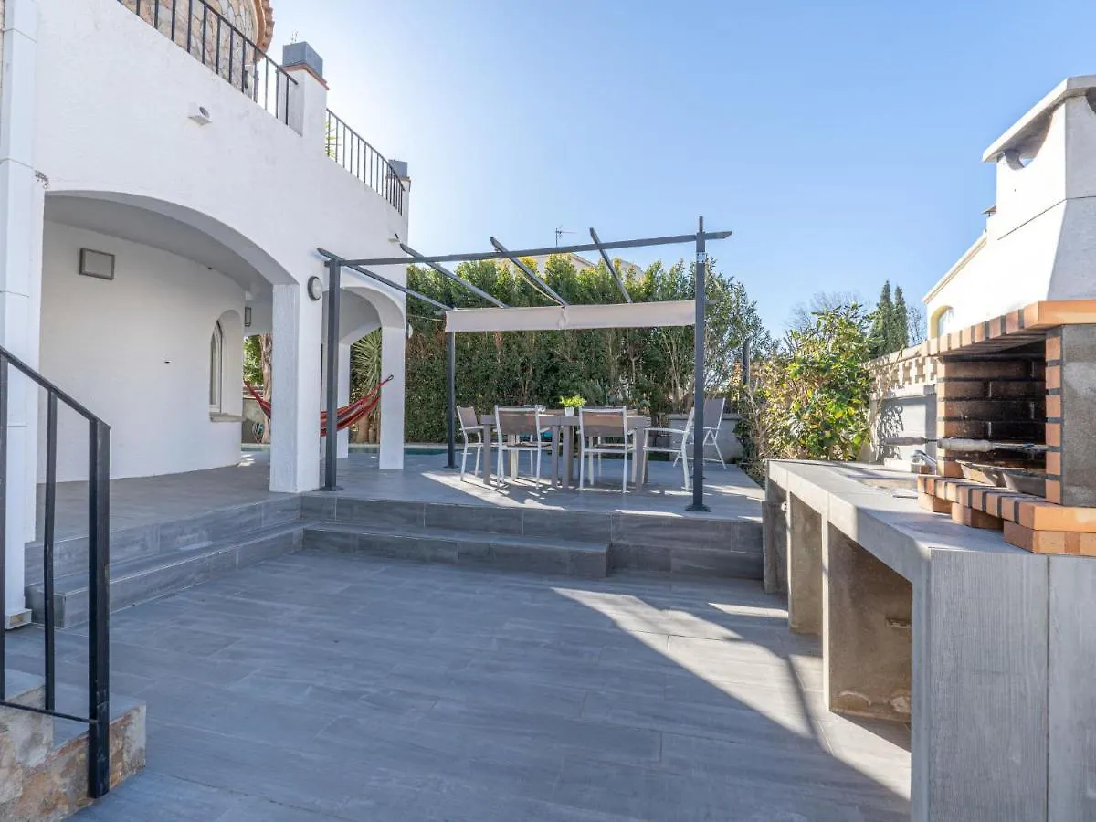Holiday Home Dreams By Interhome Empuriabrava