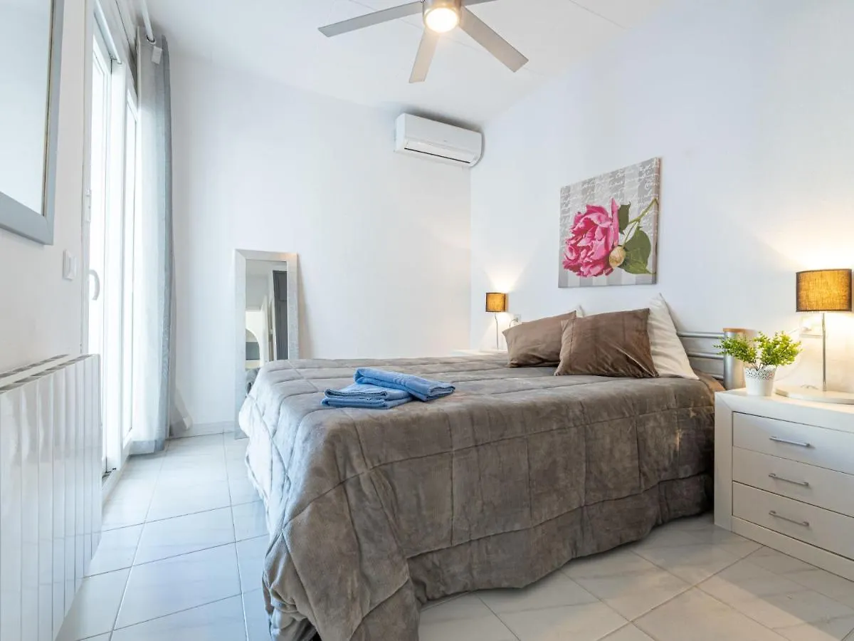 Holiday Home Dreams By Interhome Empuriabrava